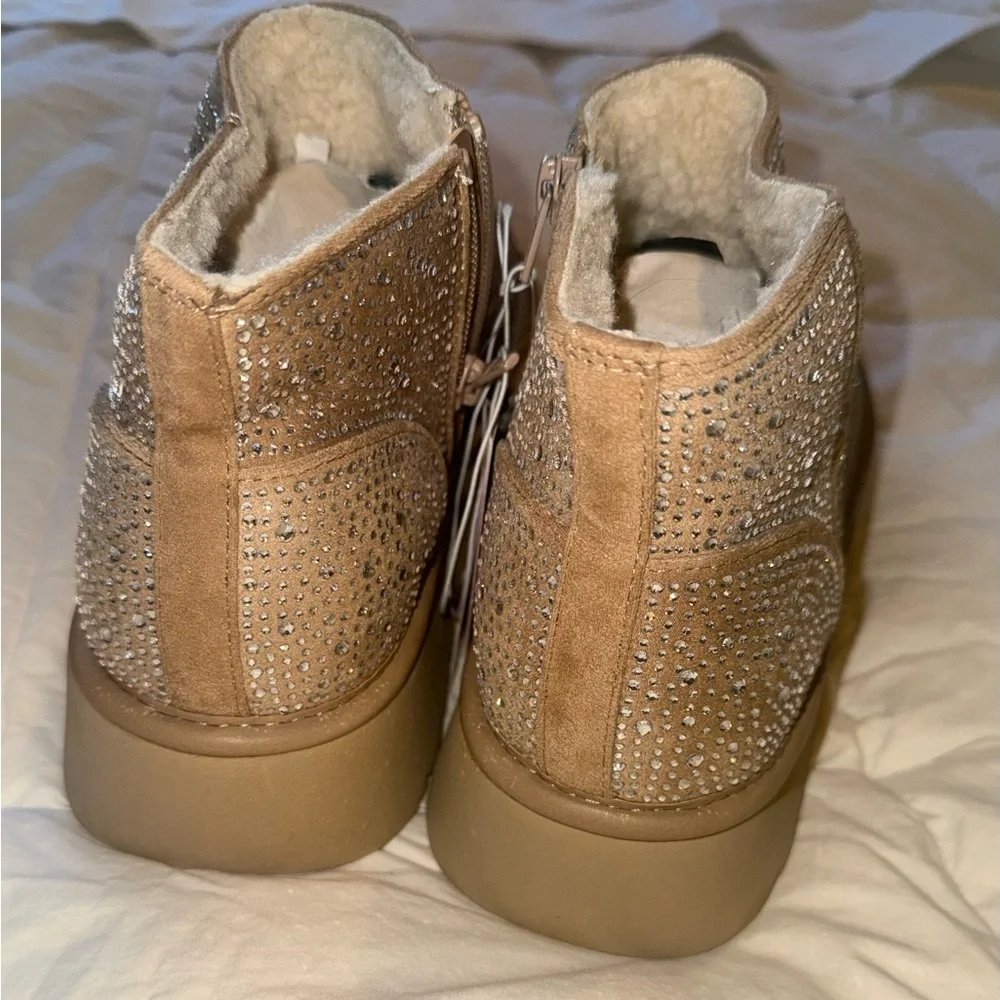 Size 11 Wild Fable Glittering Rhinestone Tan Shortie cozy Winter Short Boots